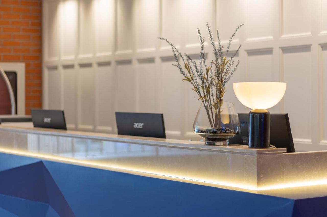 Blue Hippo Hotel Bangkok Bagian luar foto
