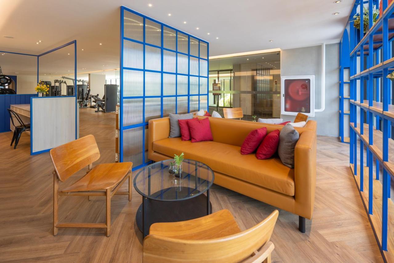 Blue Hippo Hotel Bangkok Bagian luar foto