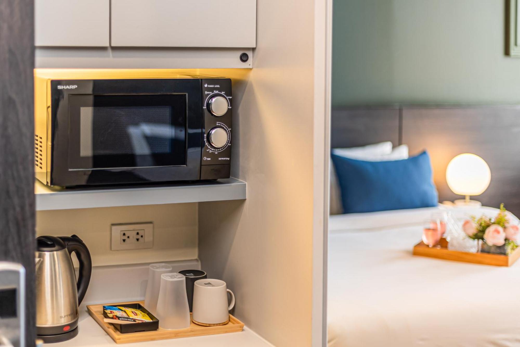 Blue Hippo Hotel Bangkok Bagian luar foto